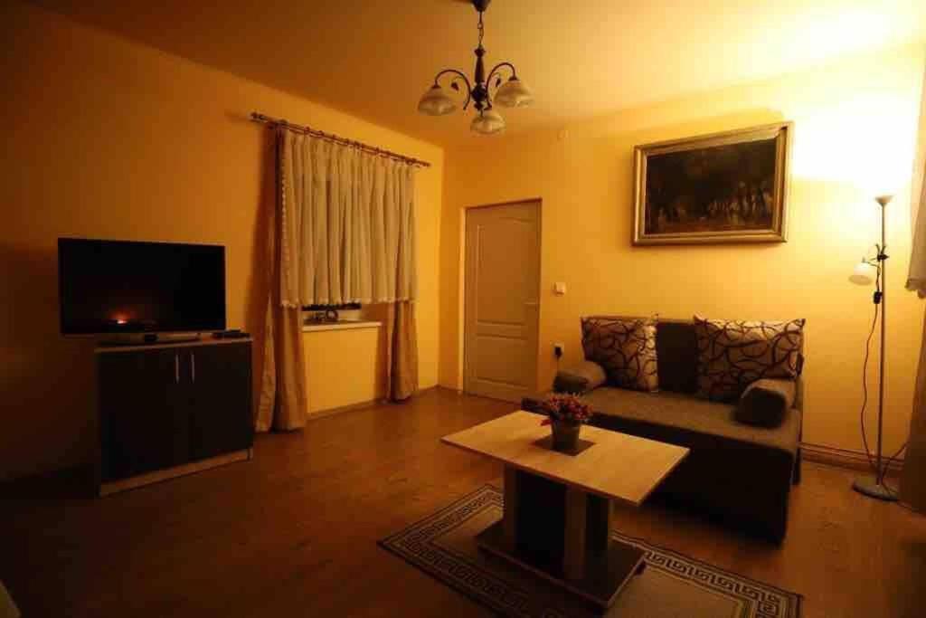 Hbr Friendly Apartment Sighisoara Luaran gambar